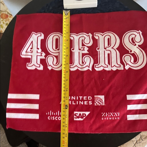 SF 49 er Faithful the Brand Red Towel and plastic box - Picture 4 of 6